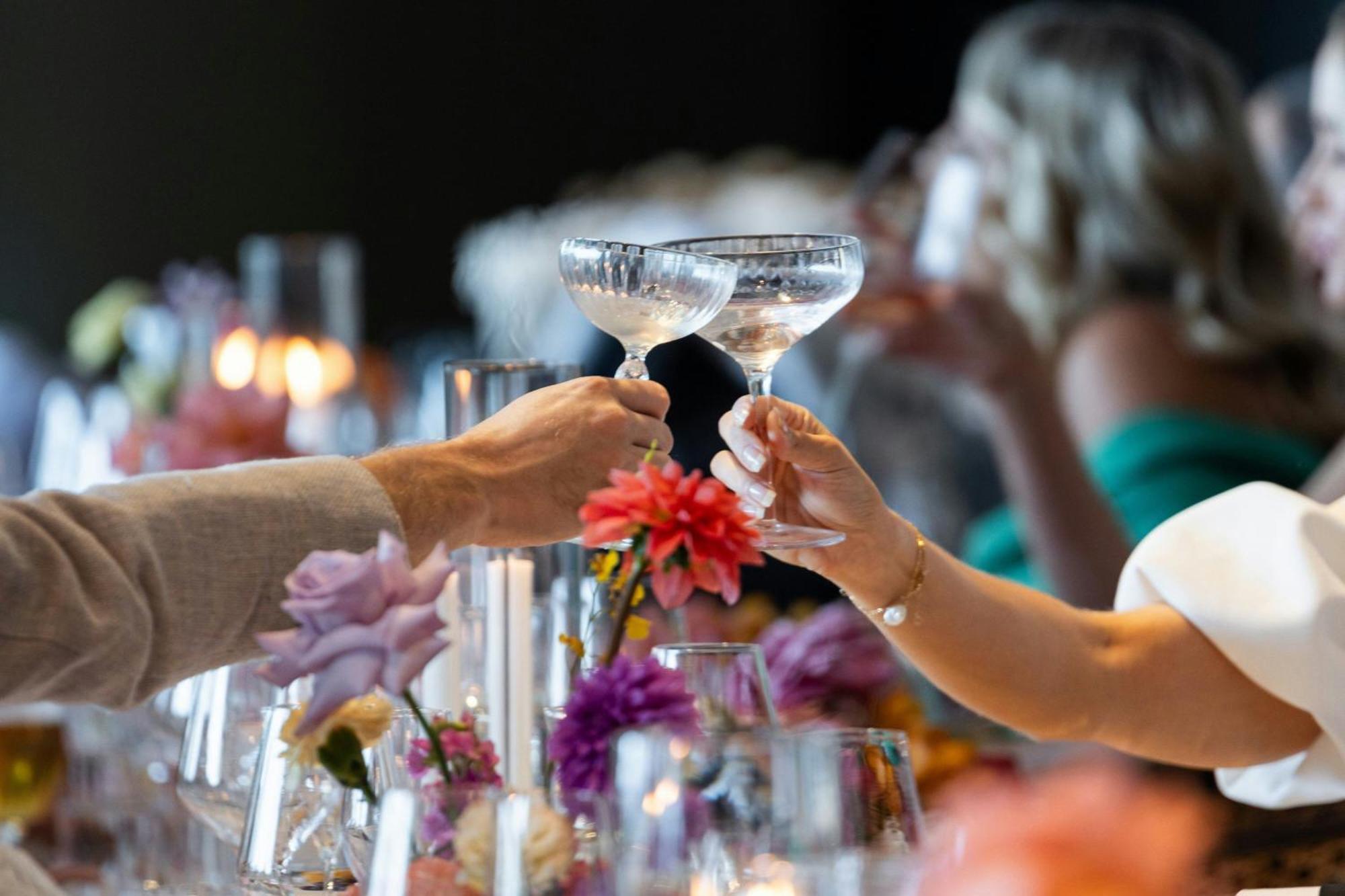 W Brisbane Ξενοδοχείο Εξωτερικό φωτογραφία A toast at a wedding